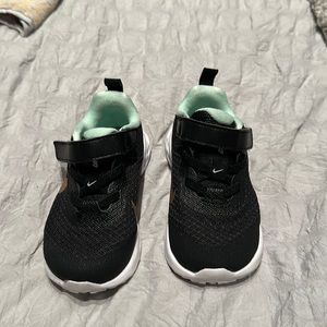 Toddler 6c Nike running shoes